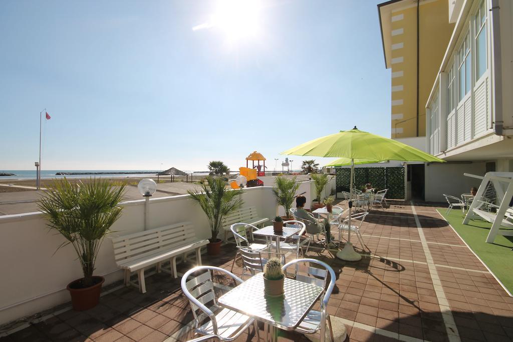 Hotel Belvedere Spiaggia ريميني المظهر الخارجي الصورة