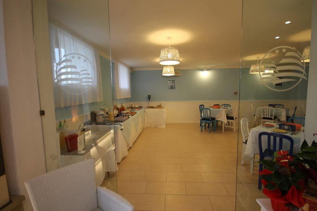 Hotel Belvedere Spiaggia ريميني المظهر الخارجي الصورة